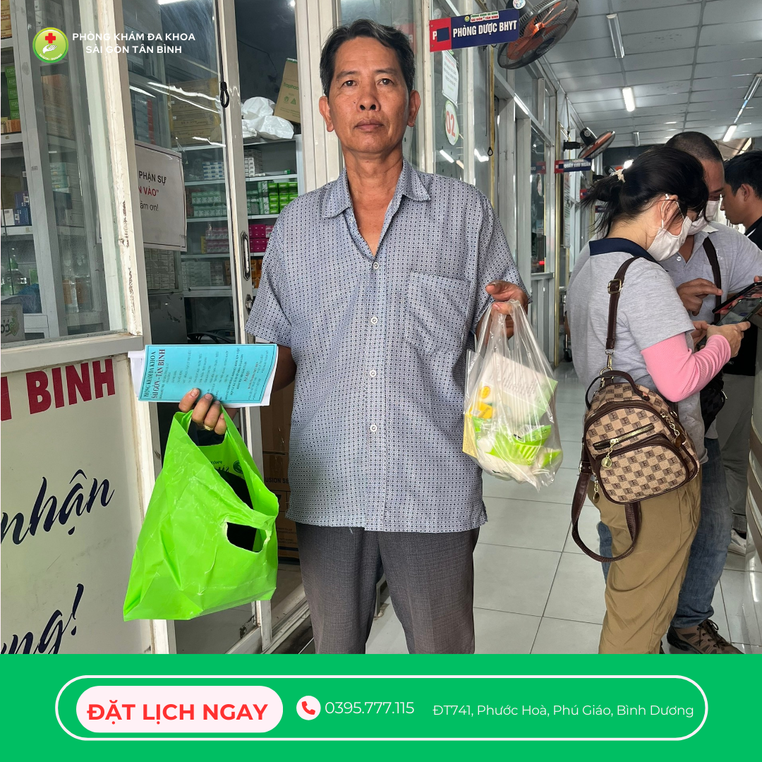 kham-benh-tang-qua-tai-phong-kham-da-khoa-sai-gon-tan-binh