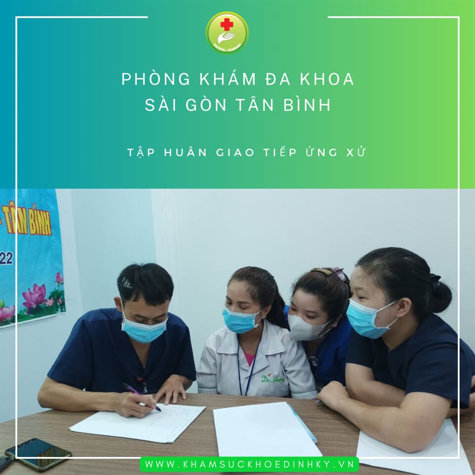 tap-huan-ky-nang-giao-tiep-phong-kham-binh-duong