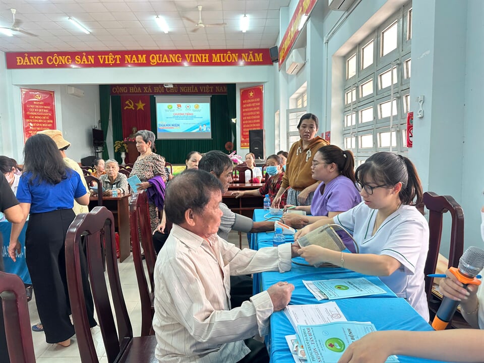 z64186906589384327a5ffcd799a374c80cee9533d8f19