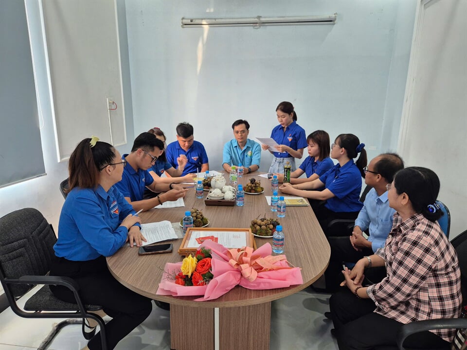 z65969960048281a29043d6370684f6cdfaff96ddd13d0